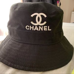 Chanel bucket hat